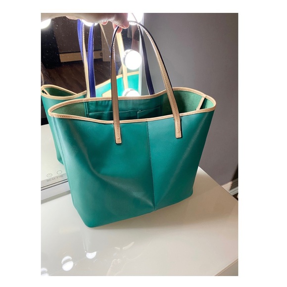 ‘Like-New Leather Coach Tote’👜 - Picture 5 of 12